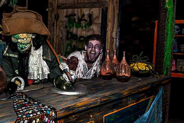 ScareTrack’s Social Media Survey Results on Whether Alcohol Should be Available at Scare Attractions