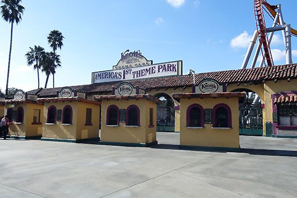 Copy-of-Knotts-Outside