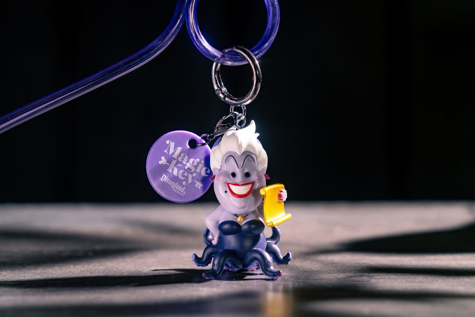 Magic Key exclusive Ursula straw clip with Ursula holding her contract