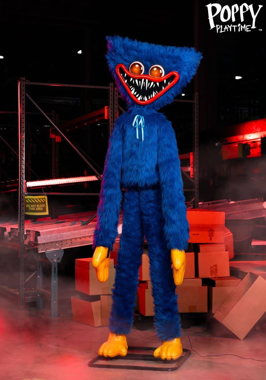 Poppy Playtime Huggy Wuggy animatronic, 7.5 feet tall