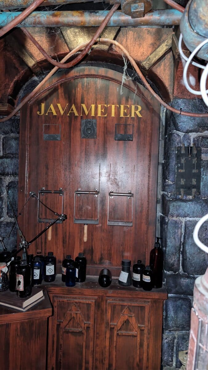 Dr. Pumpkin Spice's Javameter lab in the Bloodengutz house