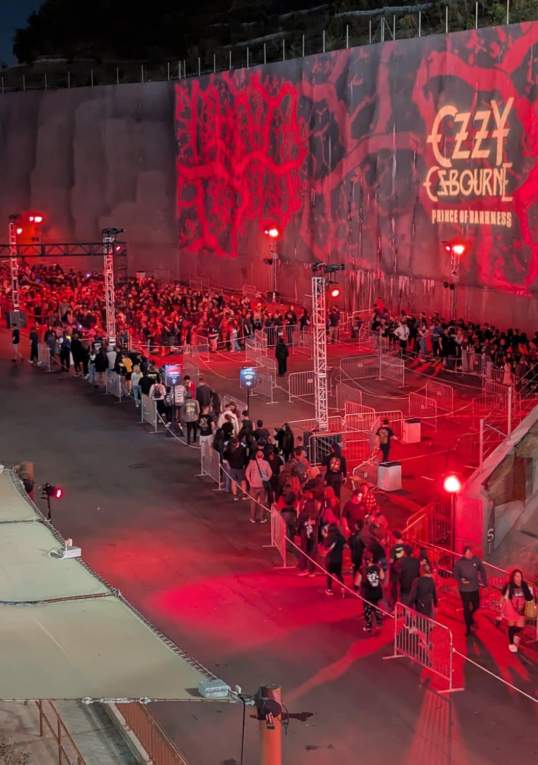 A long queue for the Ozzy Osbourne: Prince of Darkness haunted house
