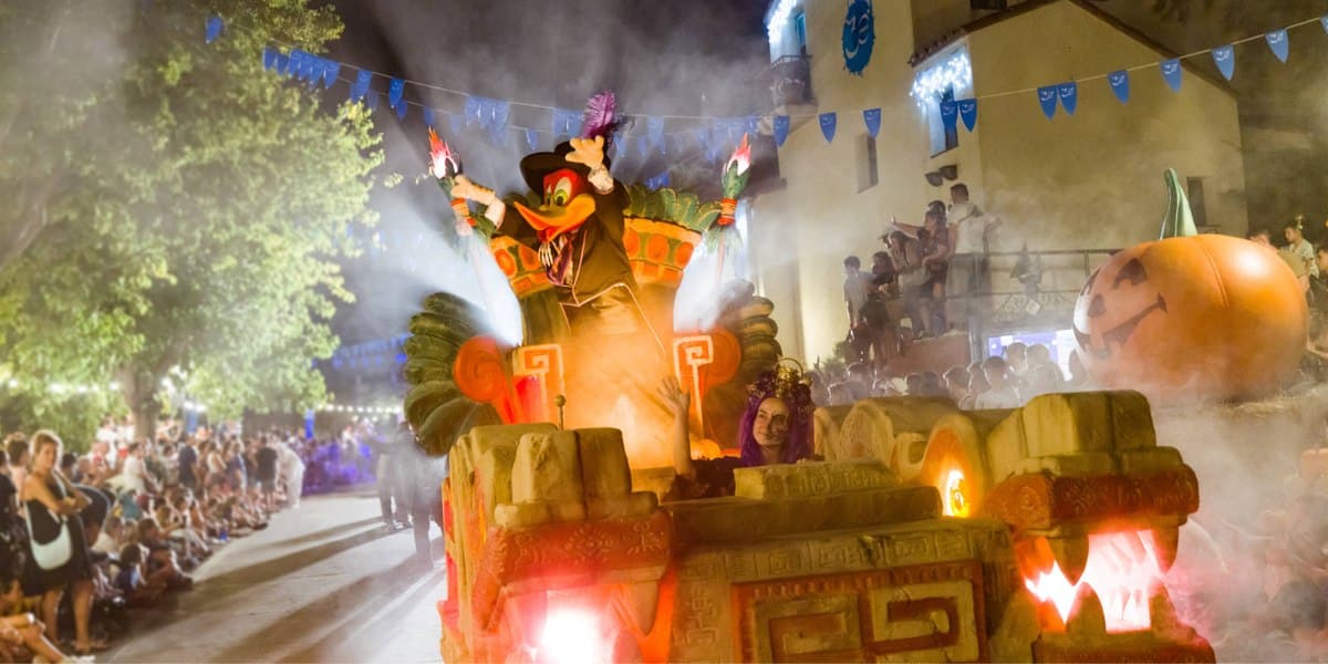 PortAventura World Halloween street entertainment