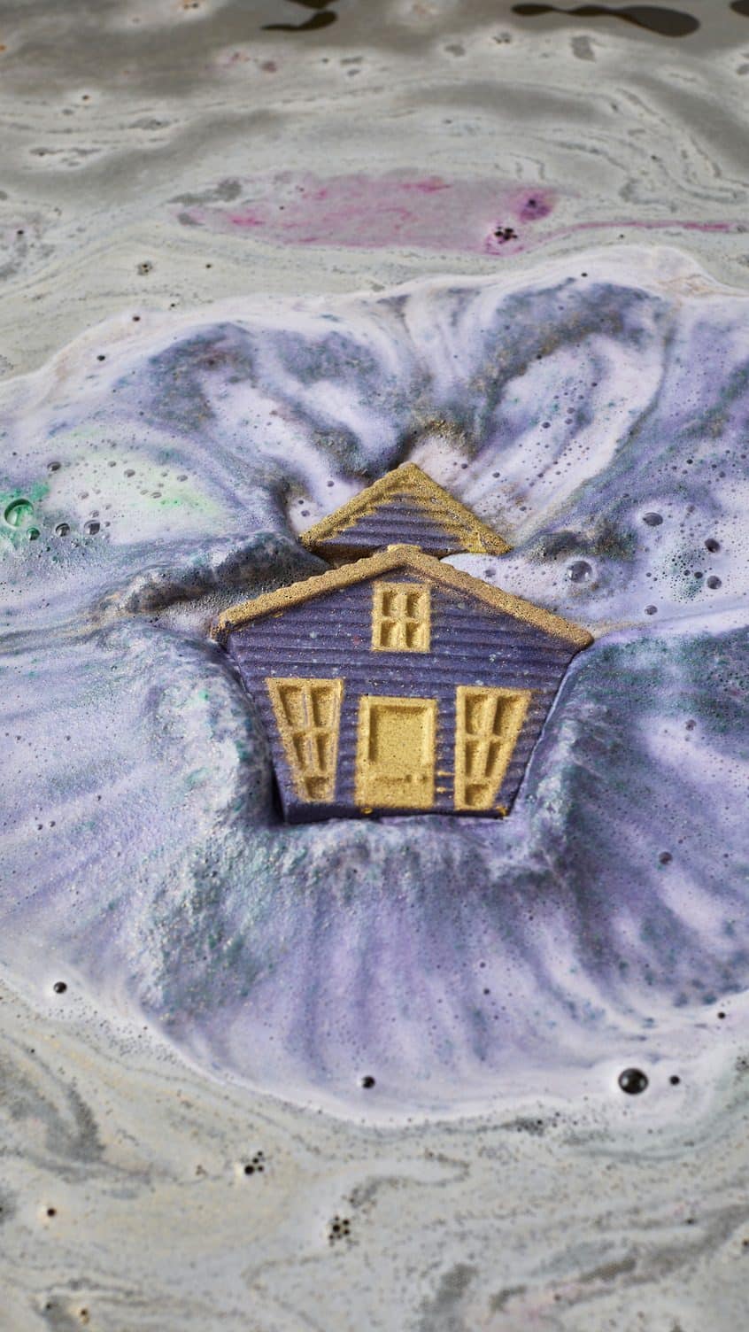 Lush Witch House Bath Bomb