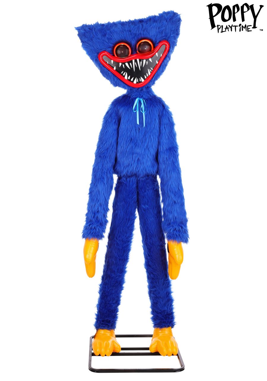Huggy Wuggy animatronic face and grin detail