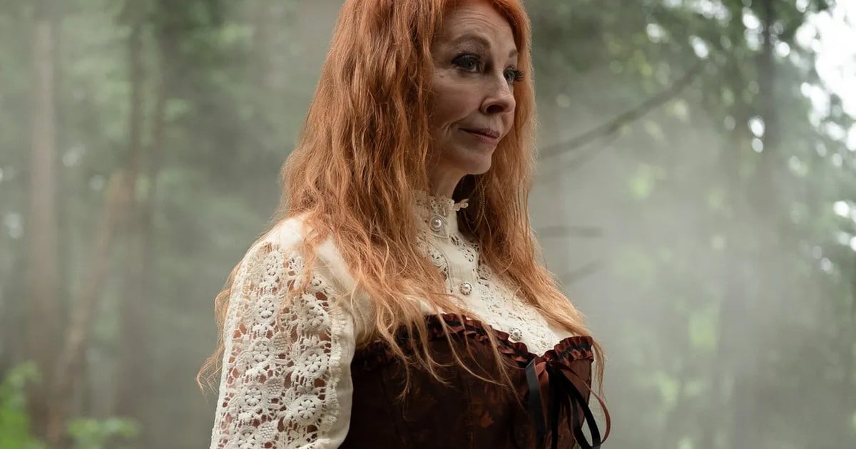 Cassandra Peterson as a witch in R.L. Stine's Pumpkinhead 2