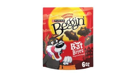 Purina Beggin' Bat Bites Halloween dog treats bag