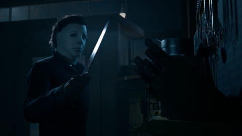 Michael Myers holding a butcher knife in Halloween: The Game