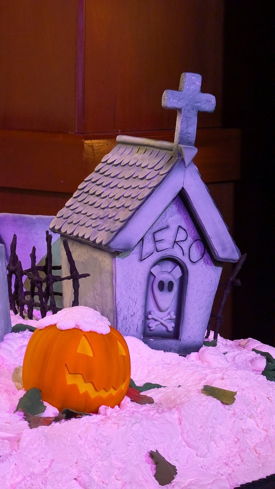 Zero's doghouse and a jack-o'-lantern in the Spiral Hill Confectionery display