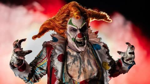 Halloween Horror Nights clown scareactor