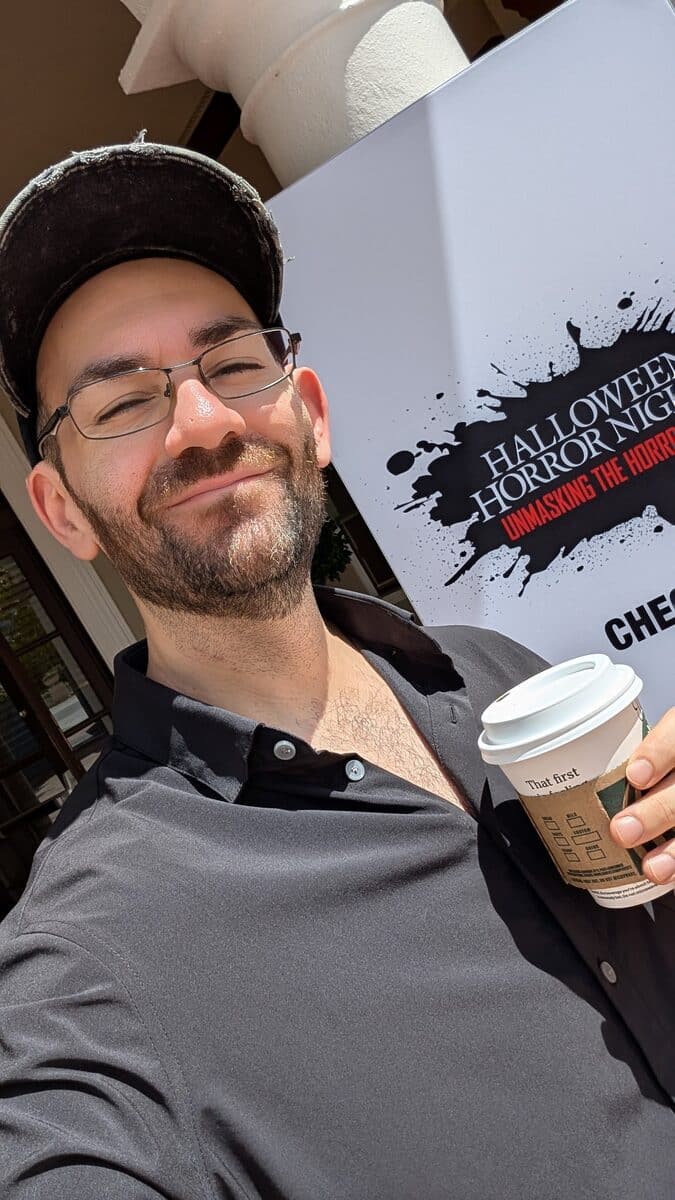 HAN editor Philip Hernandez checking in for Universal's Unmasking the Horror tour