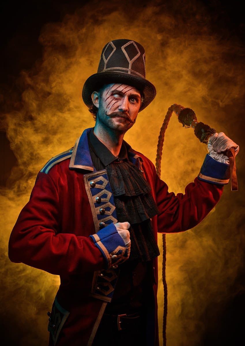 The ringmaster of Toverland's Cirque scare zone